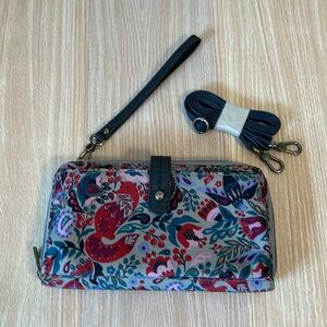 Sakroots smartphone wristlet wallet